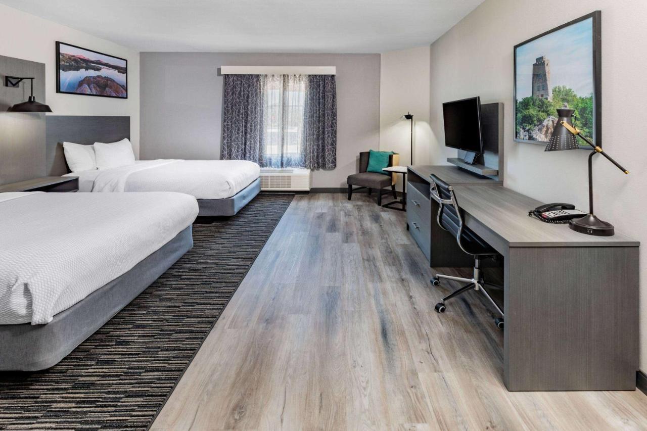 La Quinta Inn & Suites By Wyndham Ardmore Exterior foto